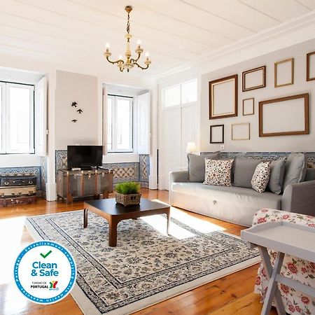 Camoes By Central Hill Apartments Lisbona Esterno foto