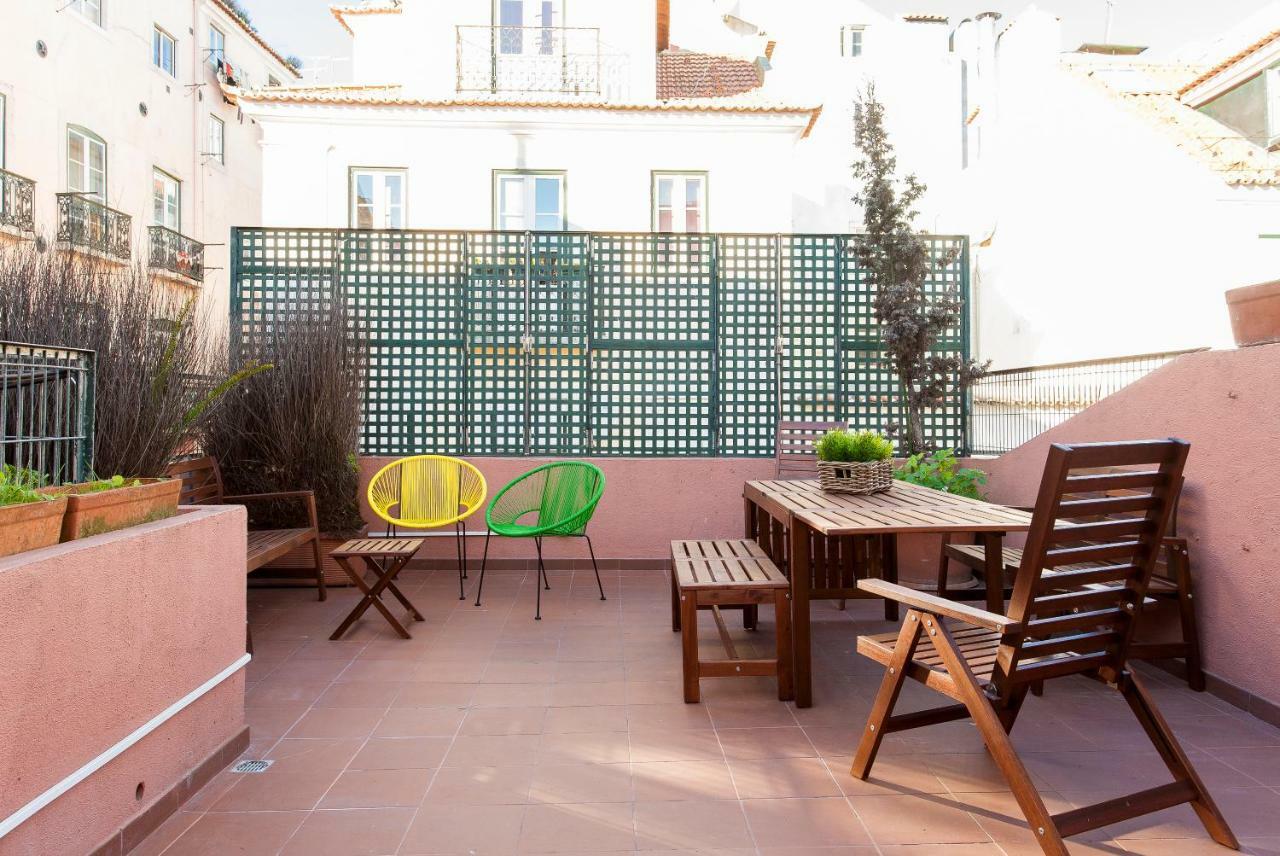 Camoes By Central Hill Apartments Lisbona Esterno foto