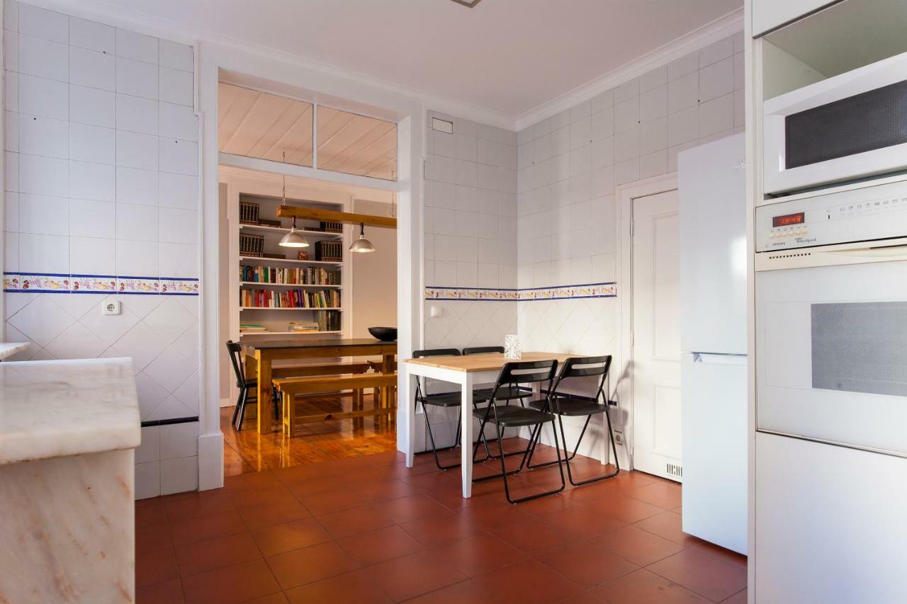 Camoes By Central Hill Apartments Lisbona Esterno foto